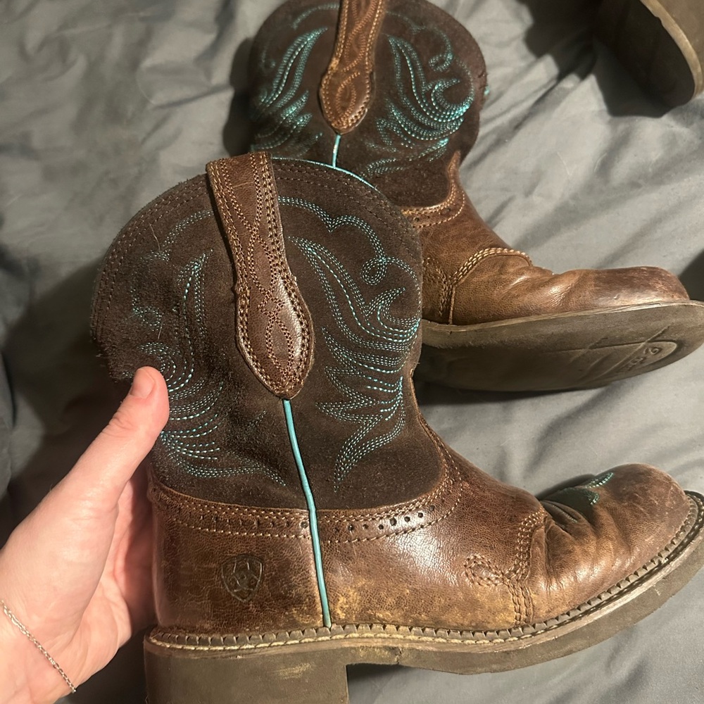Women’s Ariat Brown and Teal Cowboy Boots